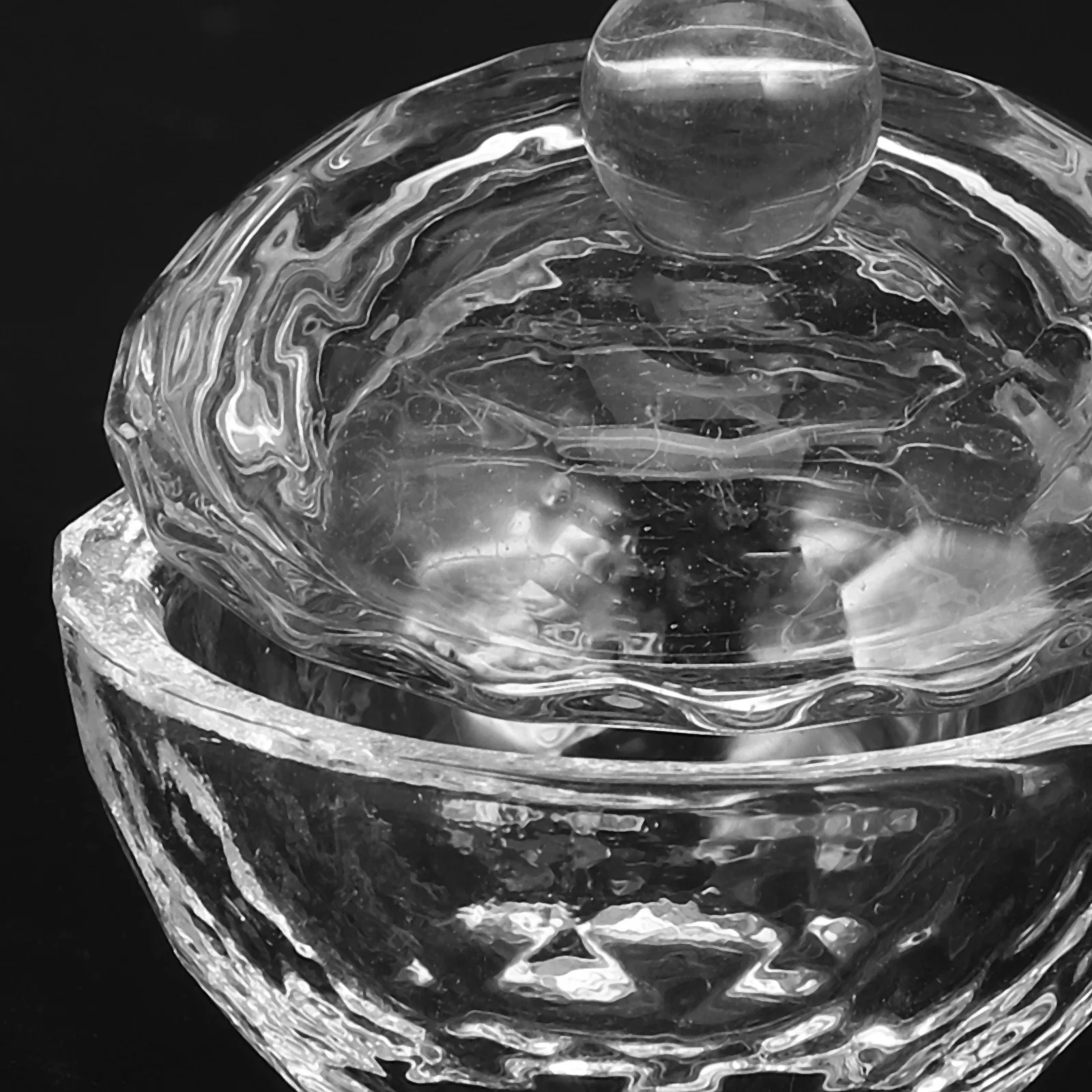 2Pcs Clear Mini Crystal Nail Art Cups for Acrylic Liquid Powder Mixing Easy to Use Nail Art Cup