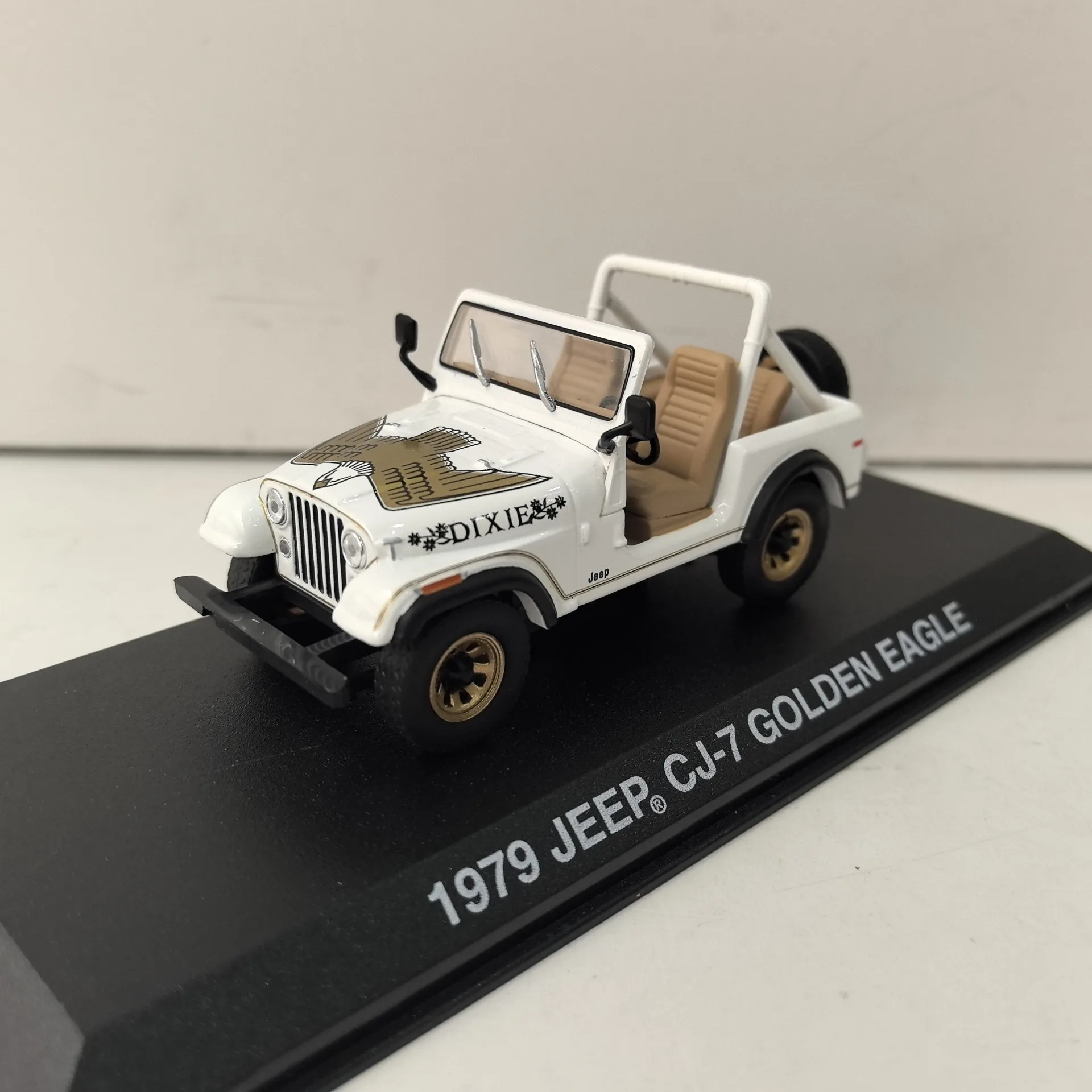 

Литой под давлением зеленый свет, масштаб 1/34, JEEP CJ-7 1983, Jeep Mazda, модель автомобиля из сплава, Коллекционная игрушка, подарок, сувенир, украшение для дисплея