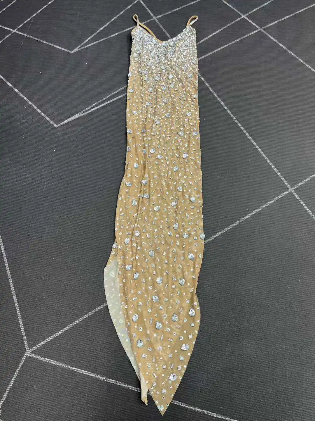 Luxo piscando strass sexy nude malha suspensórios vestido feminino aniversário noite cocktail vestido de festa tapete vermelho palco wear