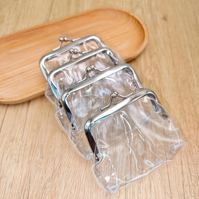 A Light Luxury and Minimalist Coin Purse, Suitable for Travel and Everyday Use, Can Safely Store Coins, Cash, and Personal Small Items, with an Exquisite Appearance, Secure Closure, and Compact Size, Suitable for Men, Women, and People of All Ages