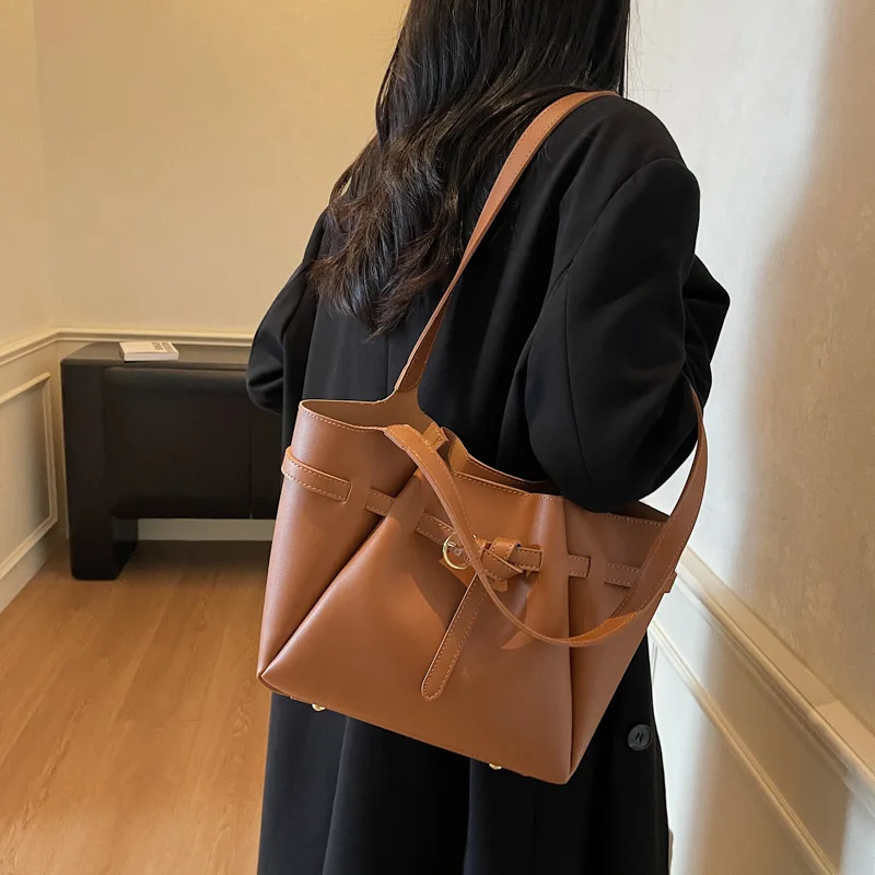 Tas Selempang Kotak 2025, Tas Ketiak Chic untuk Wanita, Tas Selempang Fashion, Tas Minimalis untuk Siang dan Malam, Tas Selempang Bertekstur