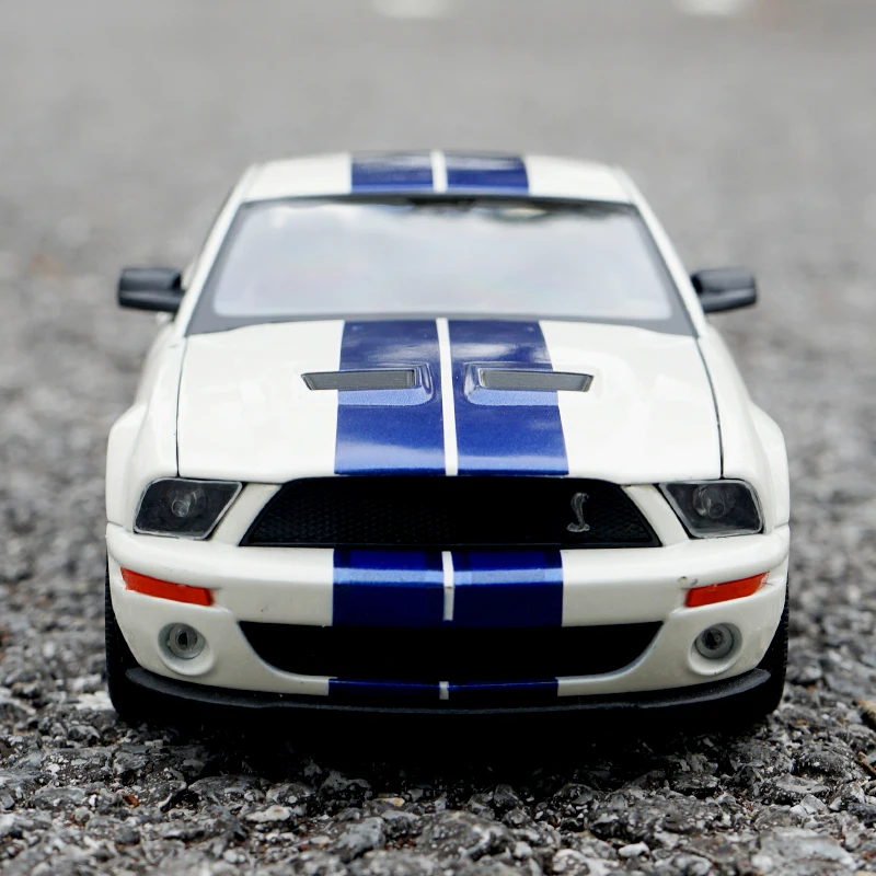 WELLY 1:24 Ford Mustang Shelby GT500 Cobra 2007 High Simulation Car Model Alloy Kid Toy Car Collect Children\'s Gifts