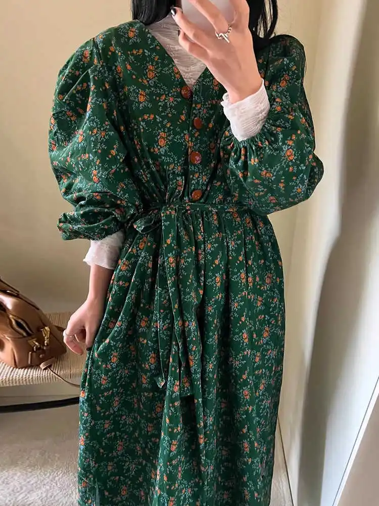 

Clothland Women Stylish Floral Midi Dress V Neck Sashes Oversized Style Green Retro Mid Calf Loose Dresses Mujer QD907