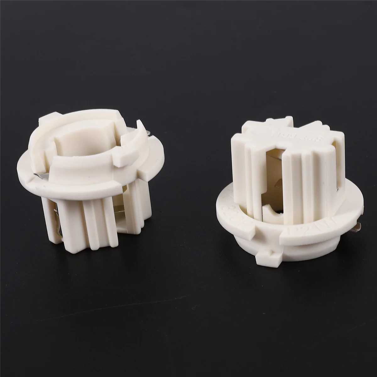 AT77 2PCS Rear Tail Light Lamp Bulb Socket Holder 2PCS for -BMW X5 E53 E70 F15 F85 1