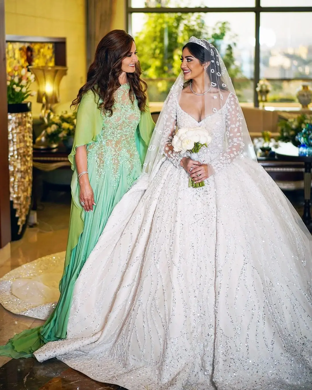 متواضع شير الرقبة فستان الزفاف جوهرة الوهم زي العرائس مخصص Mades الترتر كم طويل يزين ريترو Vestido de novia