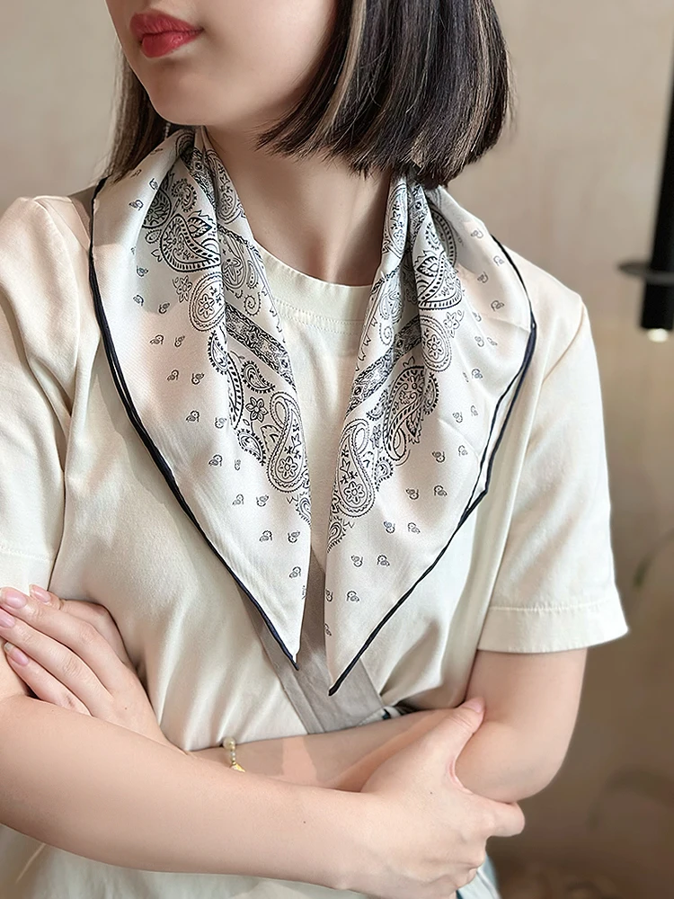 

KALIIYA Paisley Pattern Silk Decorative Small Square Scarf Silk Twill Vintage Versatile All-season Wrap for Women