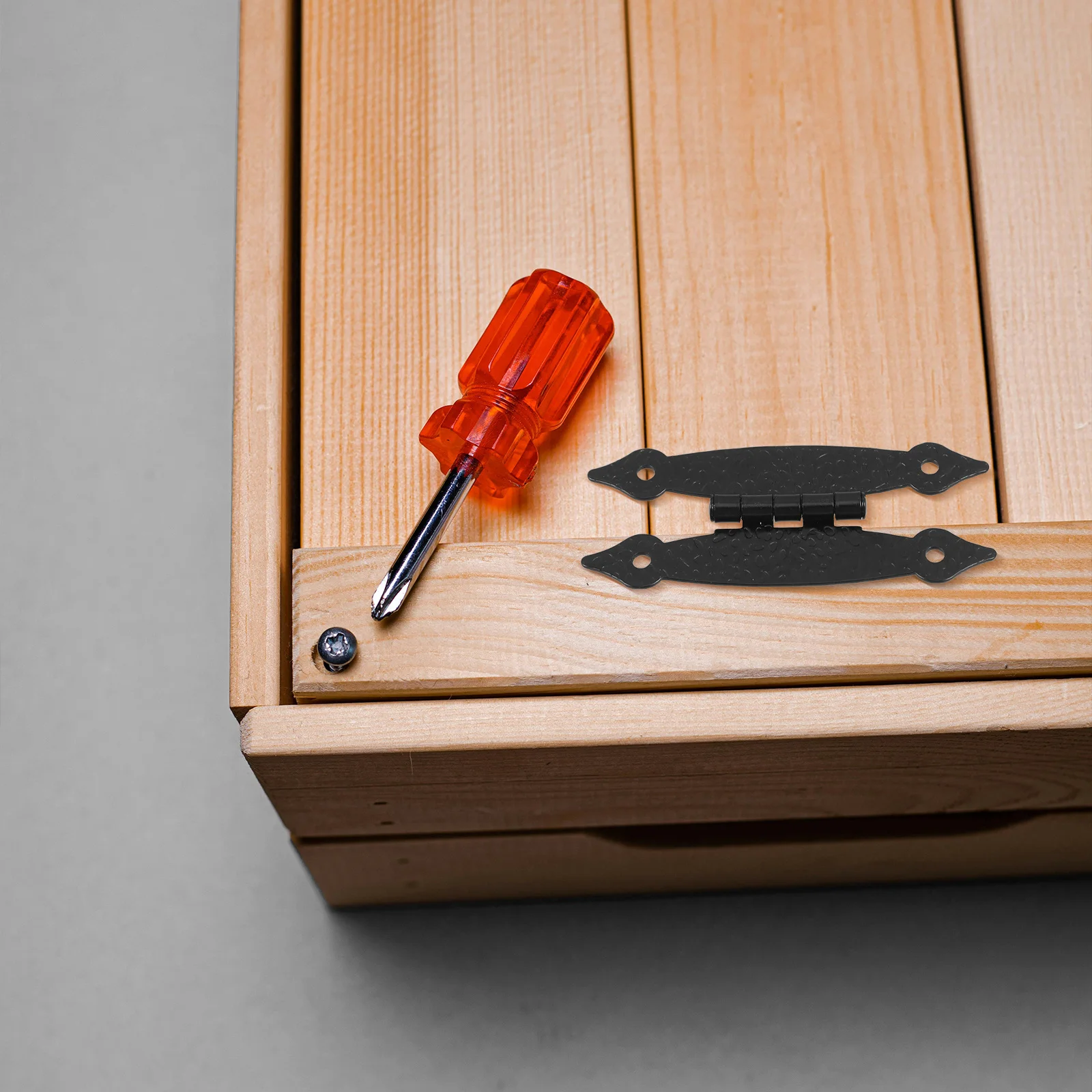 

2Pcs Cabinet Door Hinges Iron Vintage Decorative Hinges for Wooden Jewelry Box Chest Drawer Hardware Door Hinge