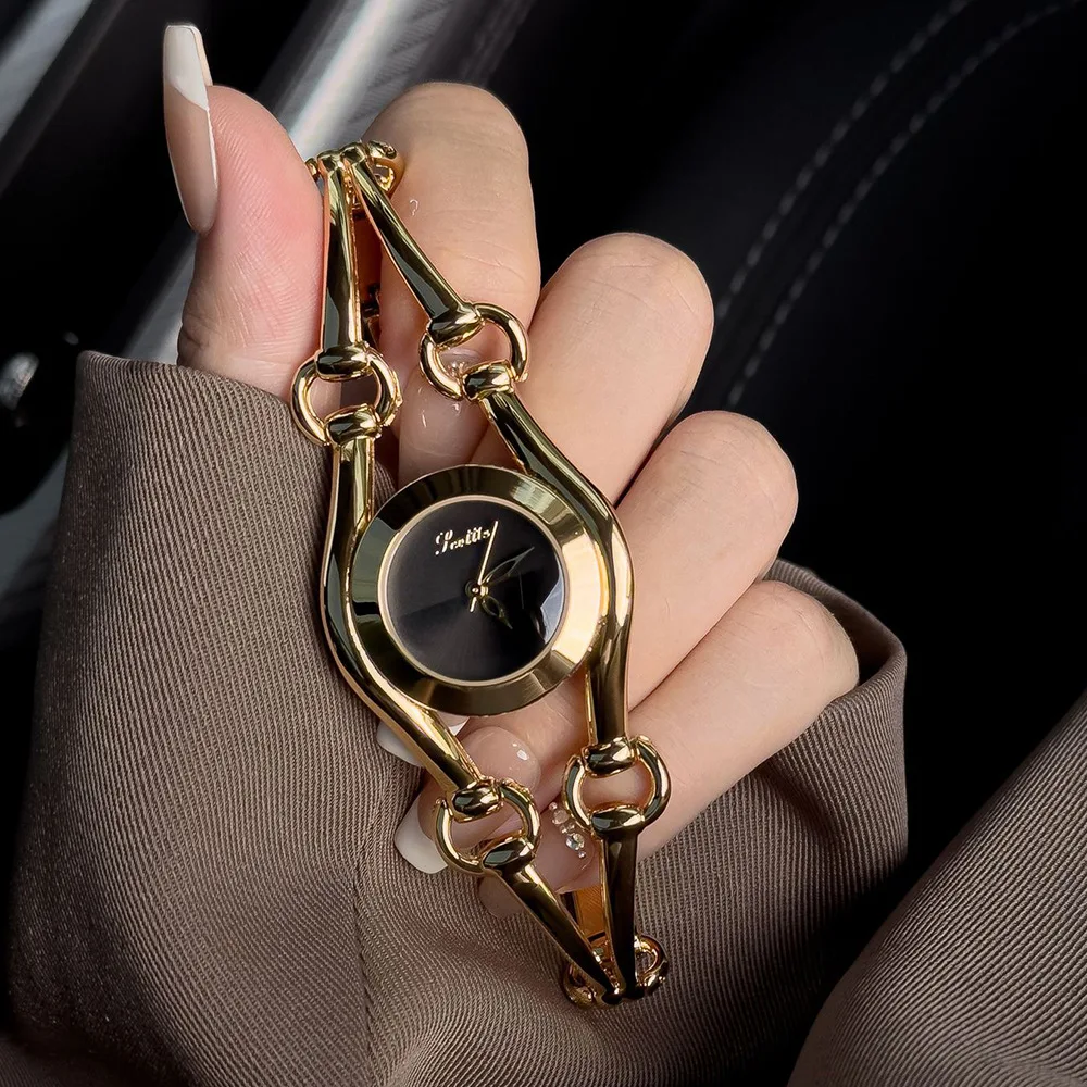 Manufacturer supply scottie bracelet women's watch niche hollow design 9737 Shi Gaudi cross-border foreign trade women's watch