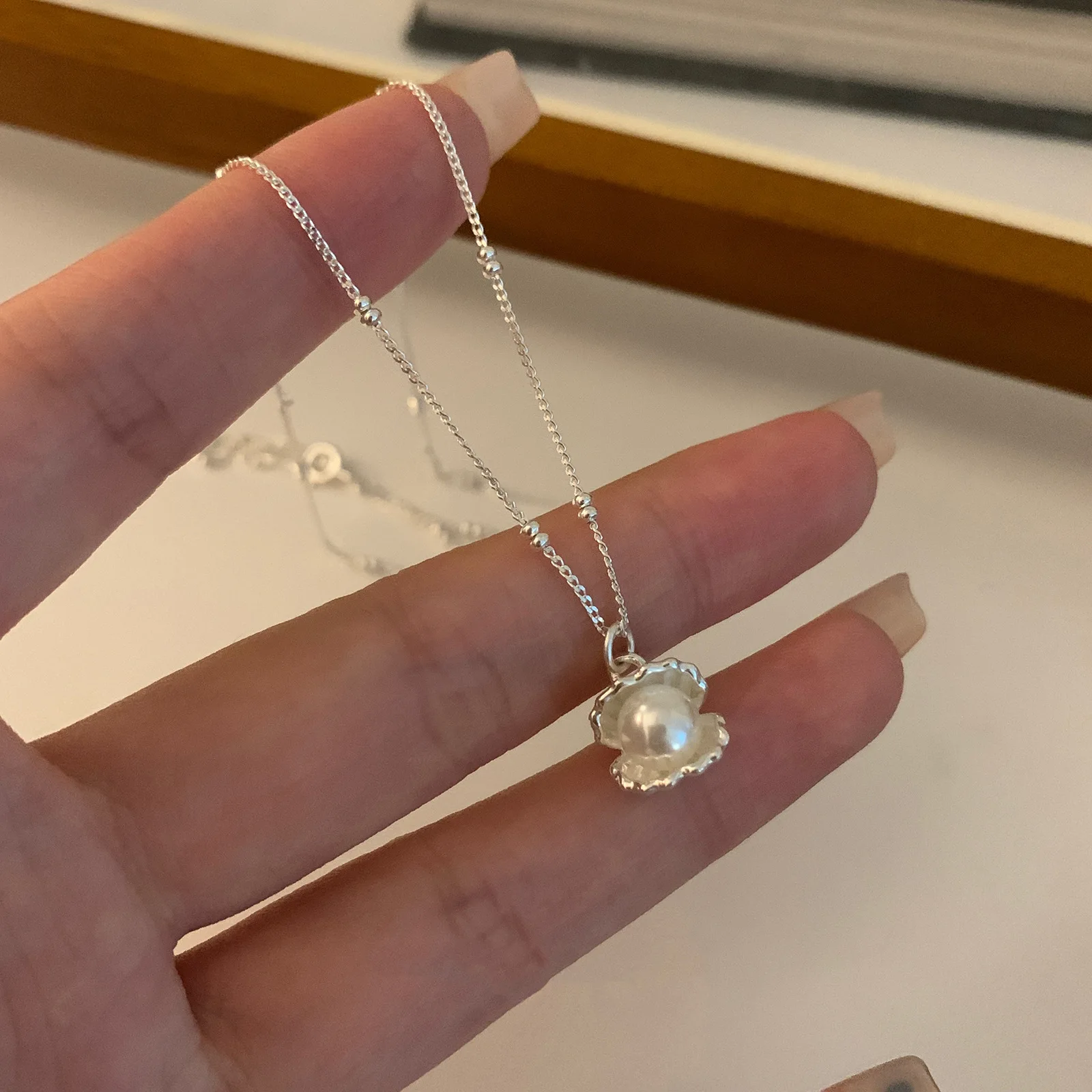 

925 Sterling Silver Pearl Necklace Charm Simple Geometric Shape Woman Pendant Choker Birthday Gift for Friends Exquisite Jewelry