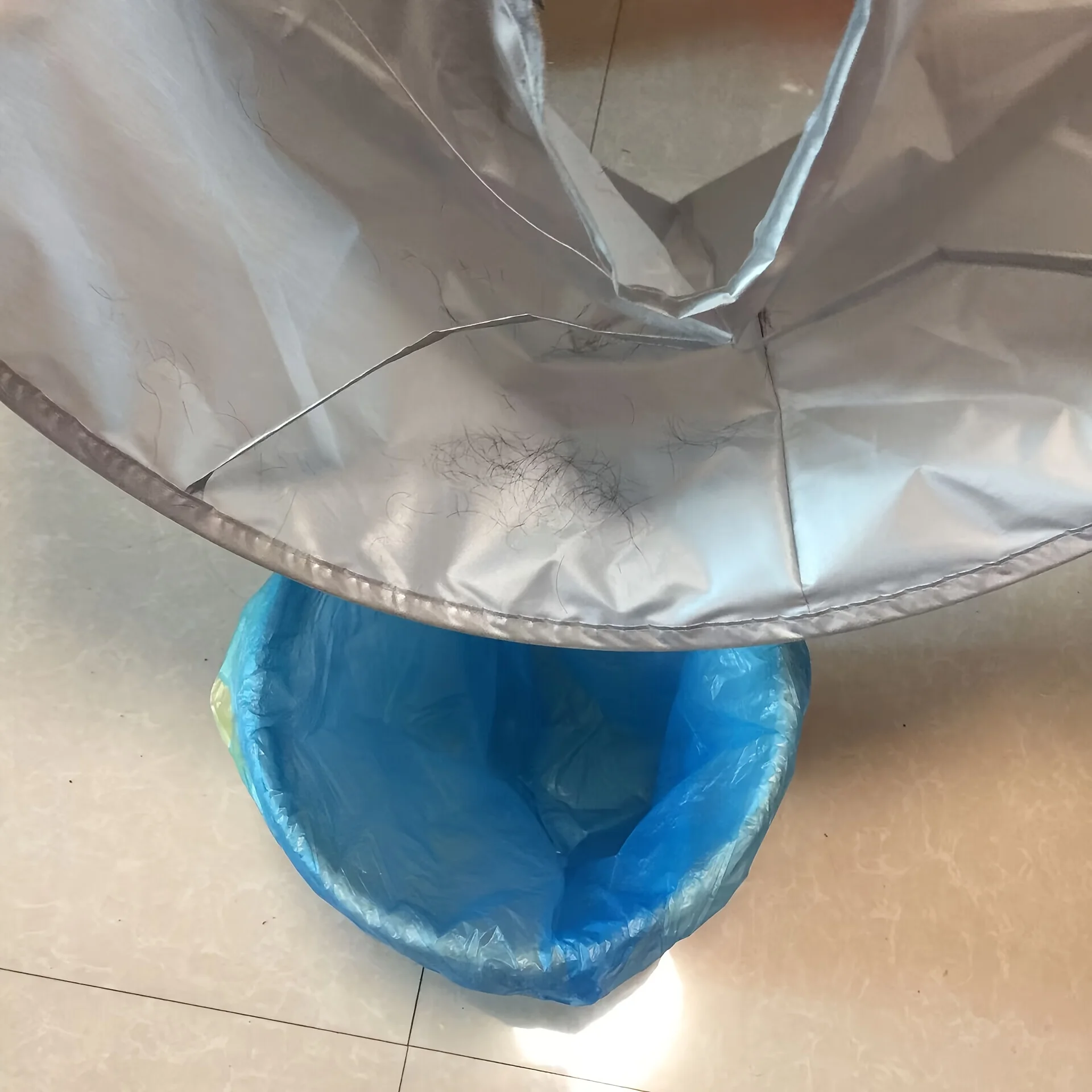 DIY Friseurumhang Regenschirm-Umhang Friseurumhang Rasierabdeckung Friseurschürze Haushaltsreinigungsschutz – Detail 4