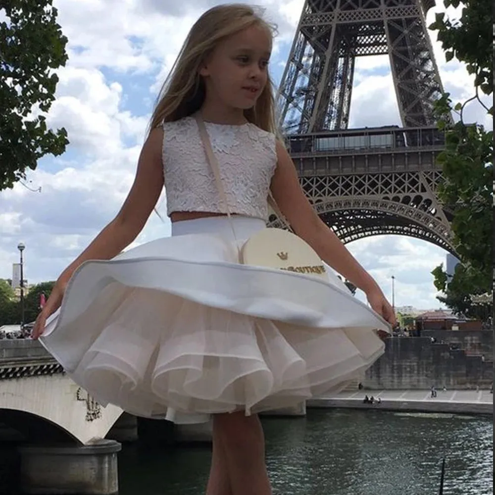 Ivory Satin Flower Girl Dress Fluffy Sleeveless Lace Backless For Wedding Cute Child First Communion Dress Ball Gowns