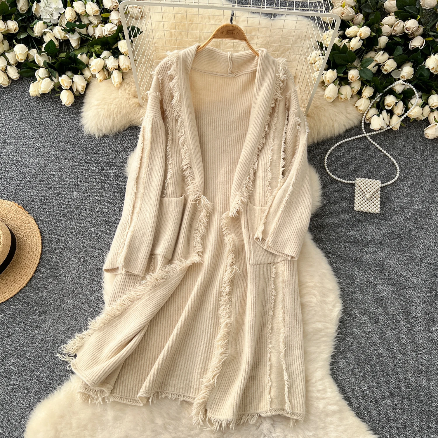 2024 Nowy trencz z frędzlami Długi sweter dla kobiet Jesień i zima Pogrubiony nowy styl Luźny i szykowny kardigan z dzianiny