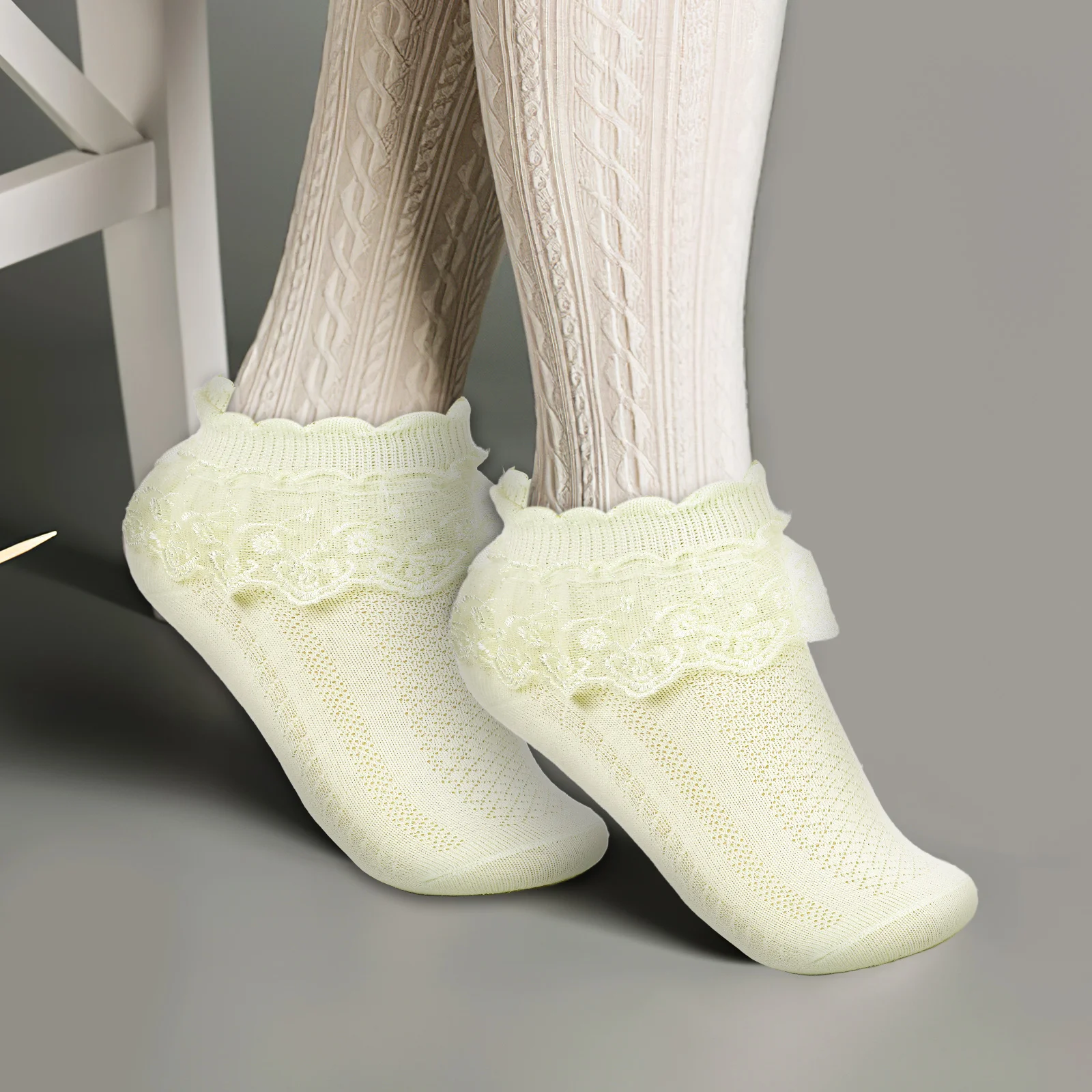 

4 пары носков принцессы для девочек, хлопковые белые носки с рюшами, легкие прочные короткие детские носки с кружевными краями выше щиколотки