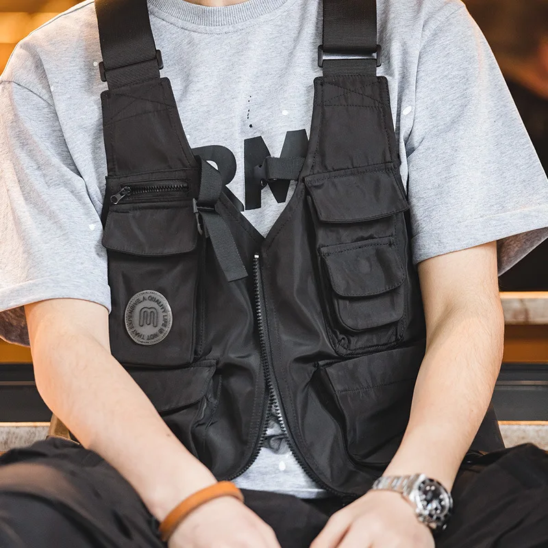 

Maden Men Multi-pocket Tactical Vest Jacket & Bag Japan Retro Multi-function Photography Waistcoat Wide Shoulder Strap Solid Bag