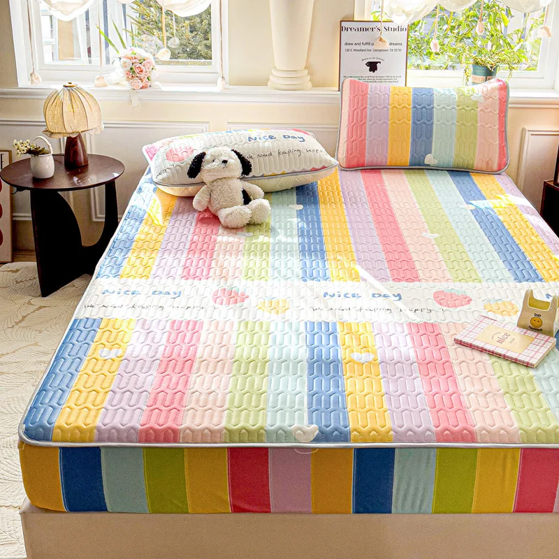 Anpassbares, klassisches A-Kühl-Luftfaserbett aus Seide mit frischem Cartoon-Druck für Schlafzimmer, zweiteiliges oder dreiteiliges Set