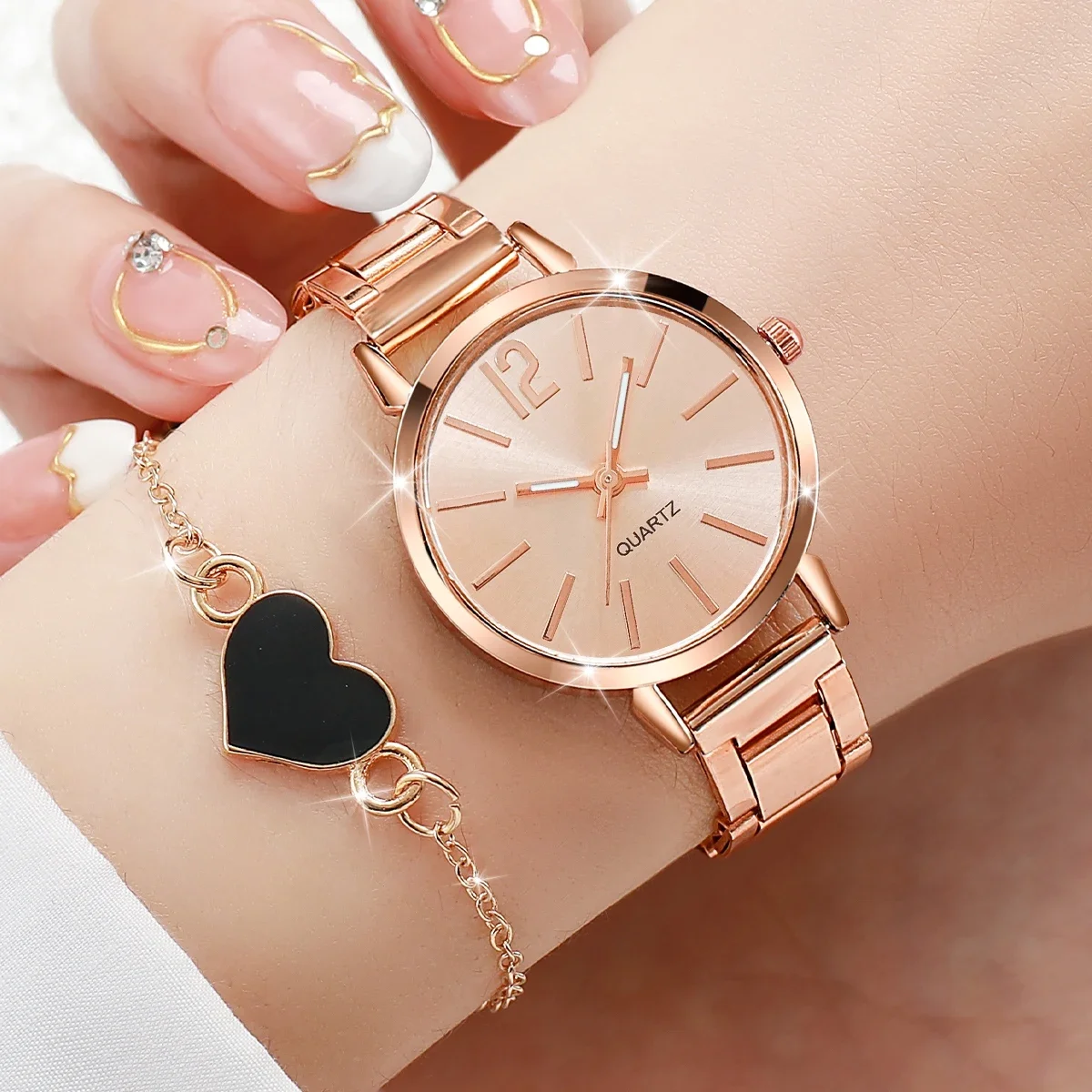 Women 2Pcs Watch & Star Rhinestone Bangle Set Gold Metal Band Round Dial Quartz Ladies Wristwatch