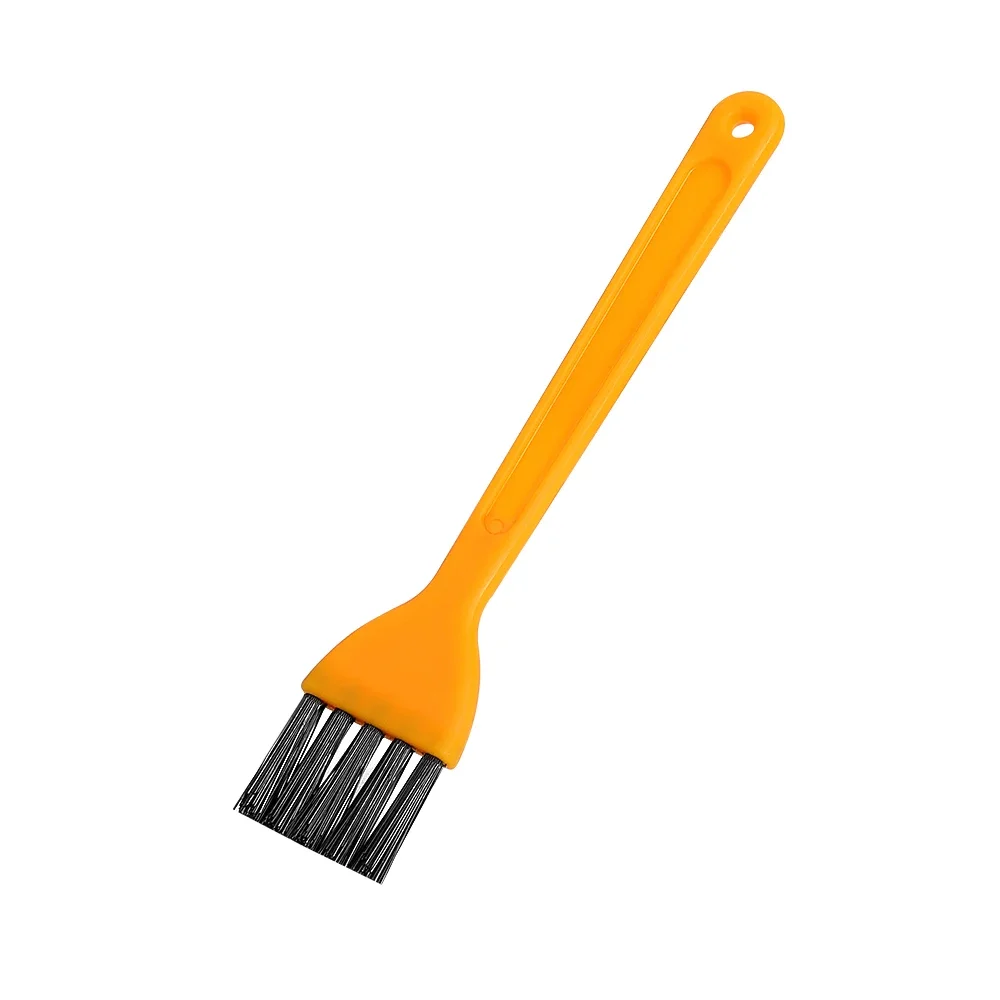 Universal Vacuum Cleaner Brush for Roborock & Dyson - usage example