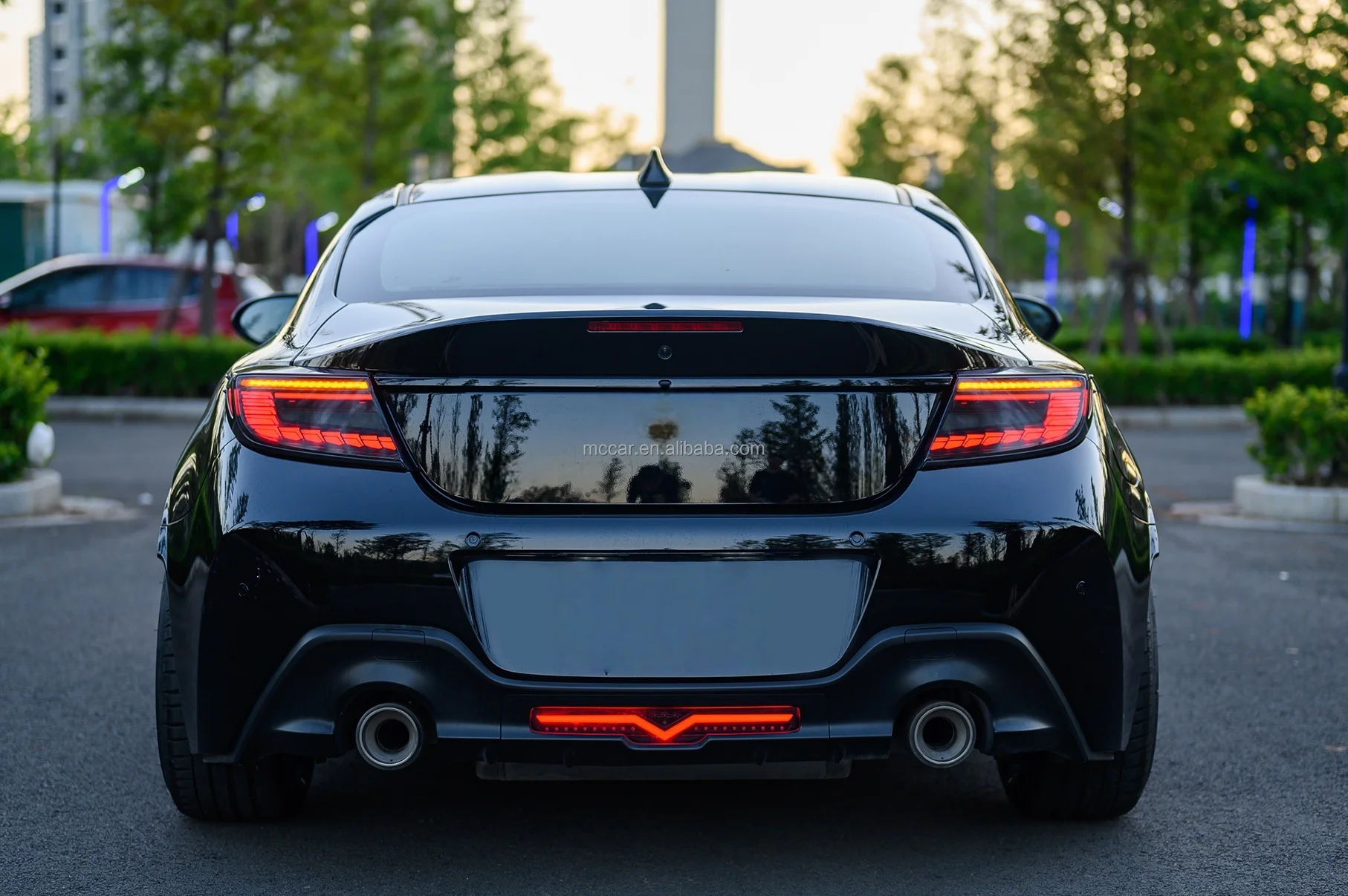 مصابيح الضباب الخلفية LED ذات الإعداد المثالي مناسبة لتويوتا GR86/لموديلات سوبارو BRZ ZD8 من 2021 إلى الآن