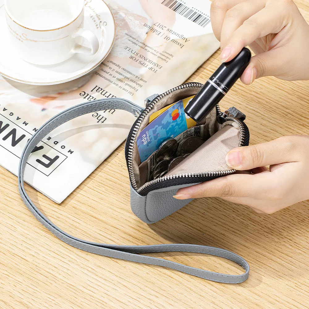 กระเป๋าใส่เหรียญหนังวัวแท้ชั้นแรก ดีไซน์เรียบง่าย พกพาสะดวก ใช้แขวนคอได้ ใส่บัตร ลิปสติก กระเป๋าหนังแท้ทรงสี่เหลี่ยมสำหรับจัดเก็บเหรียญ