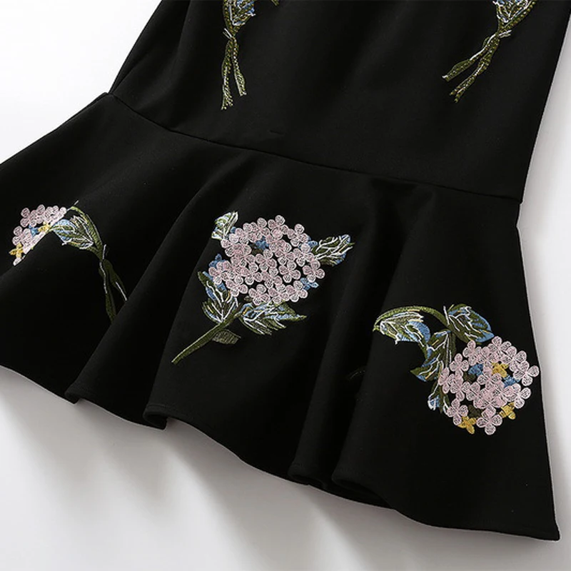 Autumn Women Dress Beaded turn-down collar Rose Embroidery Hot drilling Black Slim Package hip Elegant Mermaid Dresses