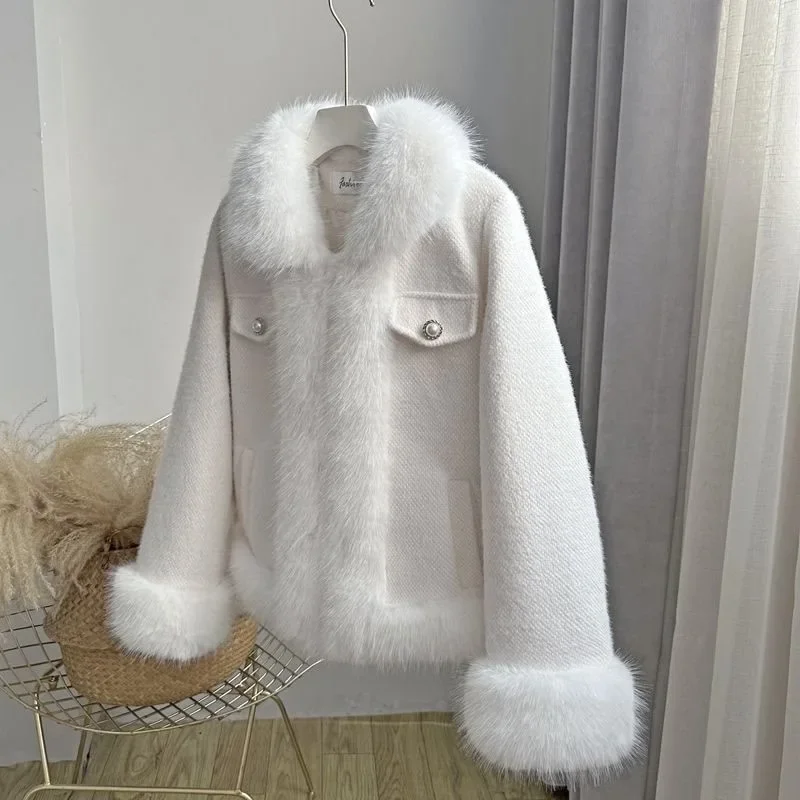 Women New Year's War Robe Sparkling Small Fragrant Wind Faux Fox Fur Grass Coat Small stature 2025 New Combination Fashion Coat