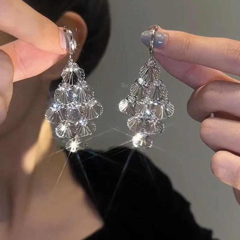 

Exaggerated Hollow Fan-shaped Shell Long Tassel Pendant Earrings for Women New Fashion Personality Girls Party Trend Jewelry