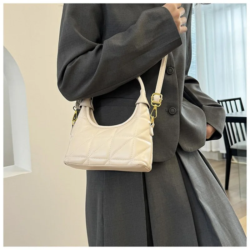 

Stylish Ladies Messenger Bag Made Of Octa-Printed Leather Boasting Marrakech Casual Vintage Spacious Soft Daily Look​