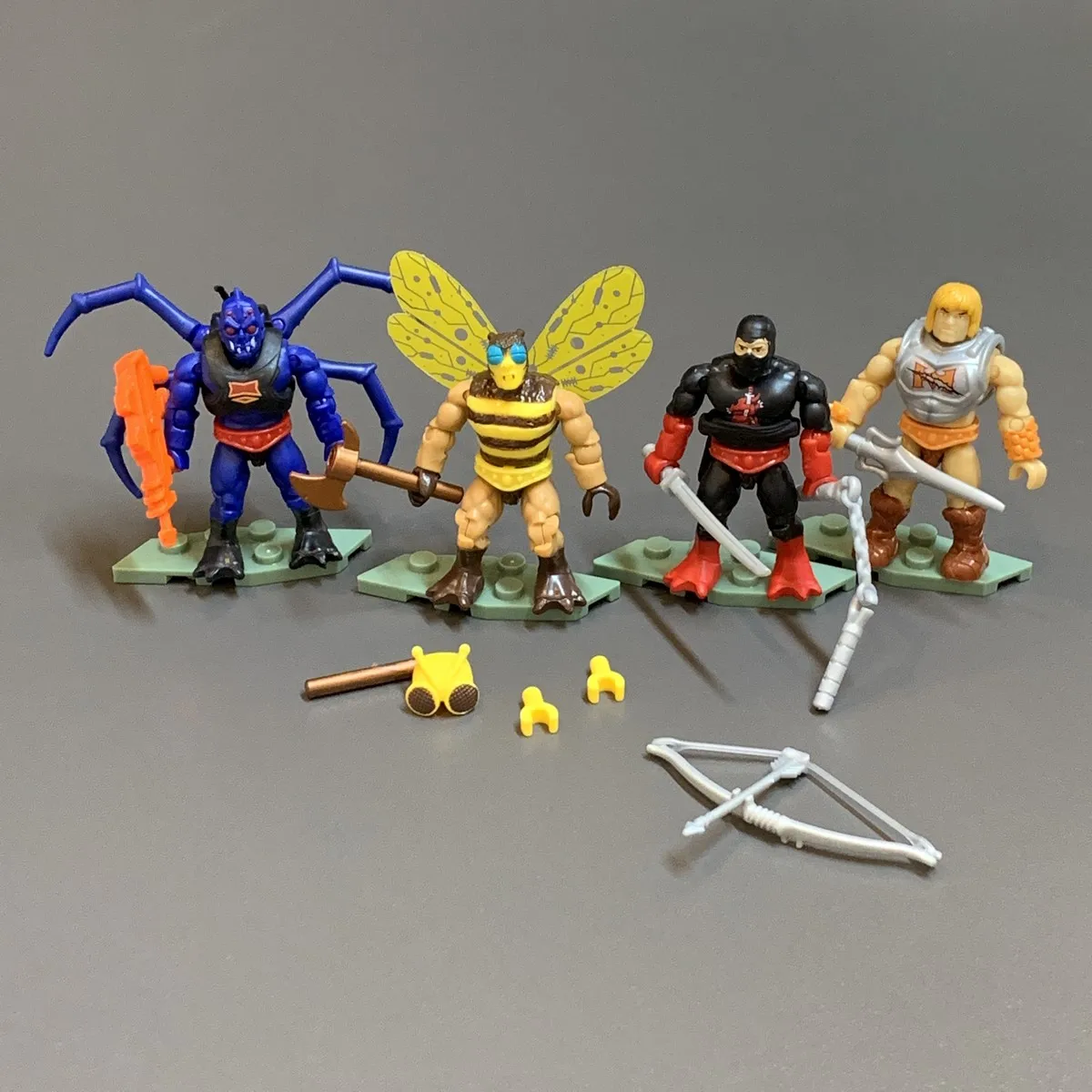 Ultra Rare NUEVO 2 MEGA Construx ETERNIA BATTLEGROUND MOTU BUZZ-OFF WEBSTOR Micro figuras de acción coleccionables y accesorios