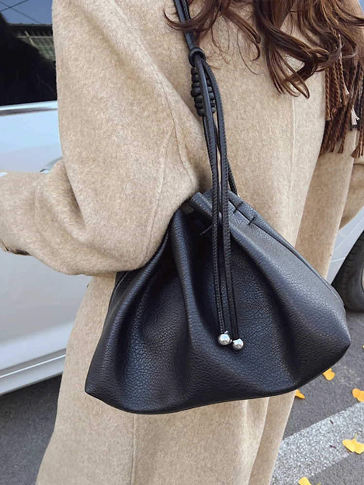 Soft Leather Large Capacity Bucket Bags Women Vintage Commuter Drawstring Shoulder Bag Lady Fashion Handbags