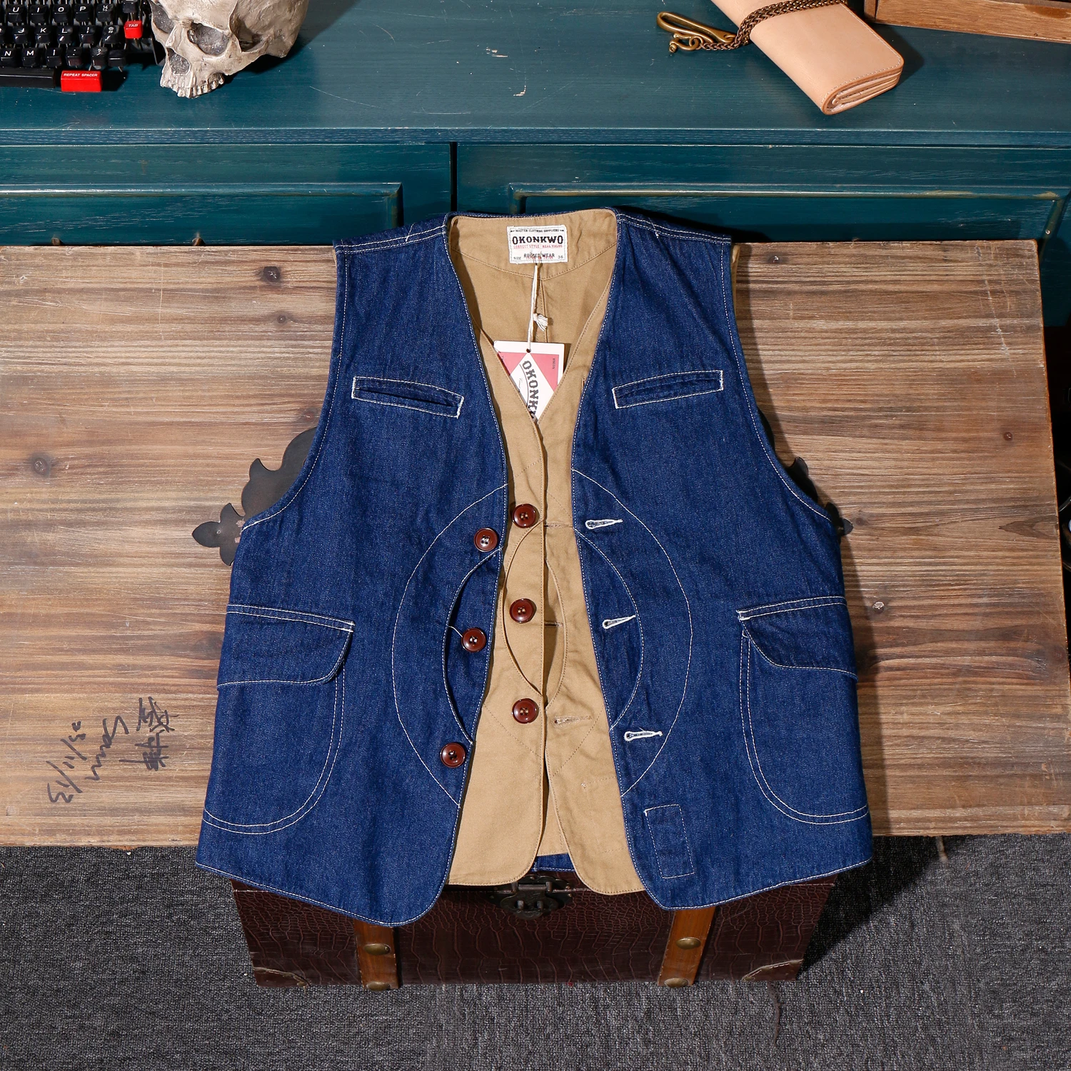 

Tailor Brando American Retro Multi-pocket Canvas Work Vest Machete Denim Vest @ Can Be Worn on Both Sides