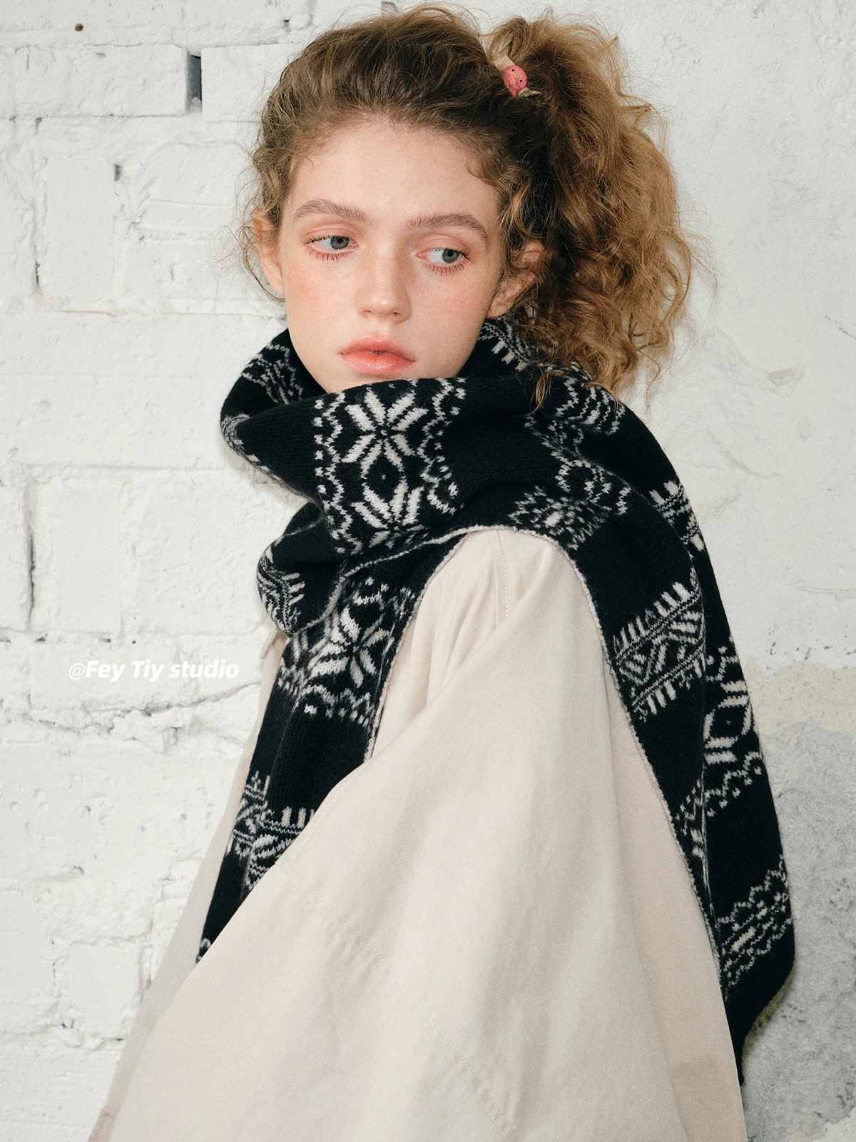 

Двусторонний цветной шарф-снежинка премиум-класса в стиле ретро для женщин, новый универсальный зимний теплый шарф из искусственного кашемира для женщин