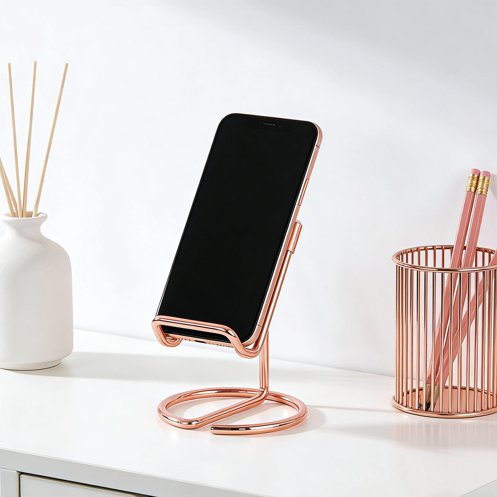 Metalowy Stojak na Telefon, Że – Home Office With Two Desks recenzja i cena