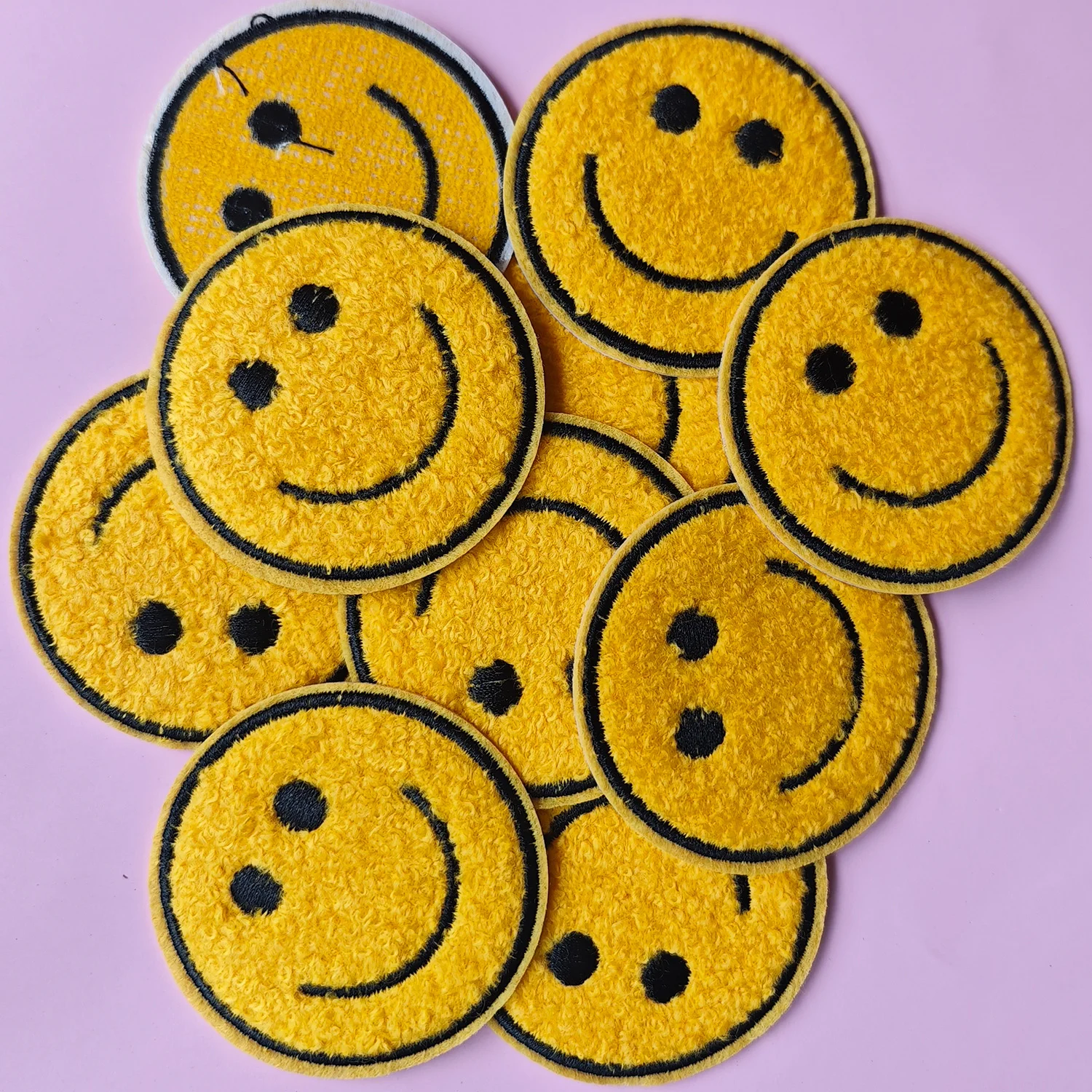 סמיילי לקישוט