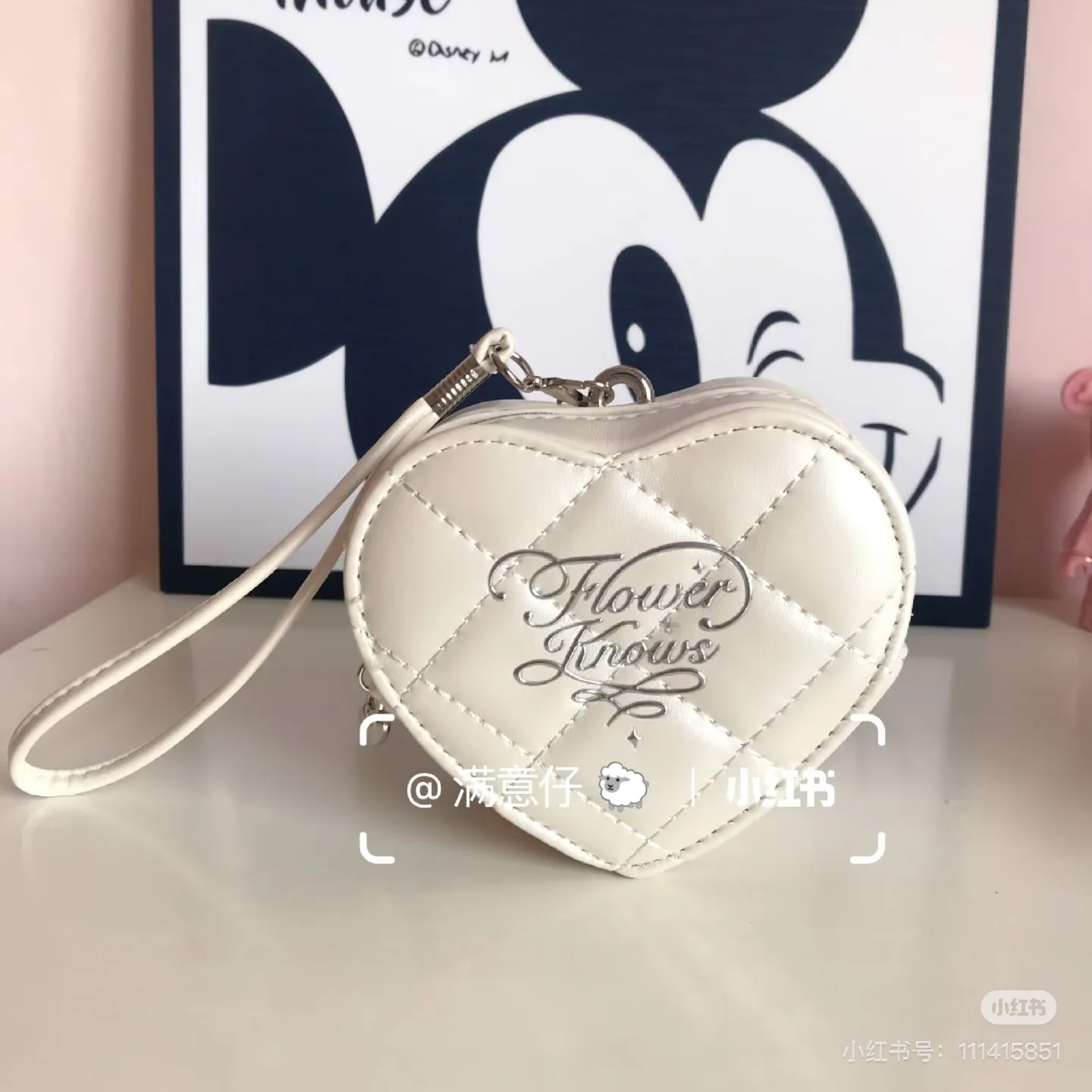 Flower Knows Snow House Mini Heart-shaped Hanging Bag Blue Dreamy Handheld Mirror Hand Cream
