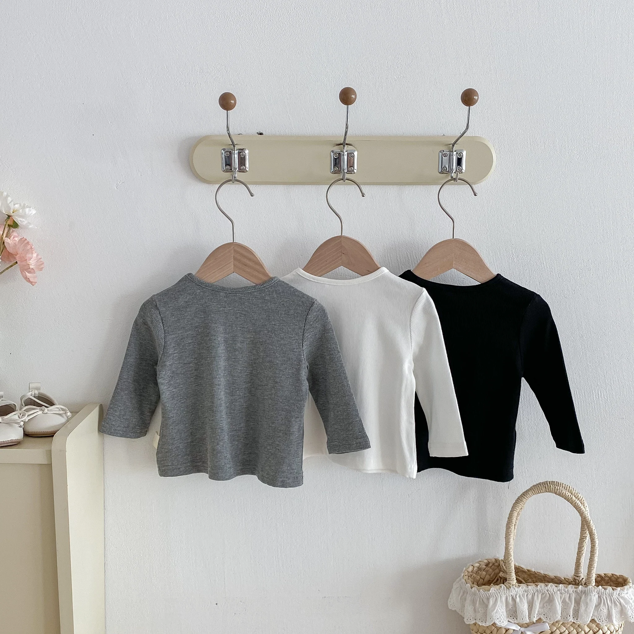 Fall Style Girls' Korean-Style Bow Tie Long-Sleeved T-Shirt for Little Girls, Baby Girls' Round-Neck Base Layer Shirt