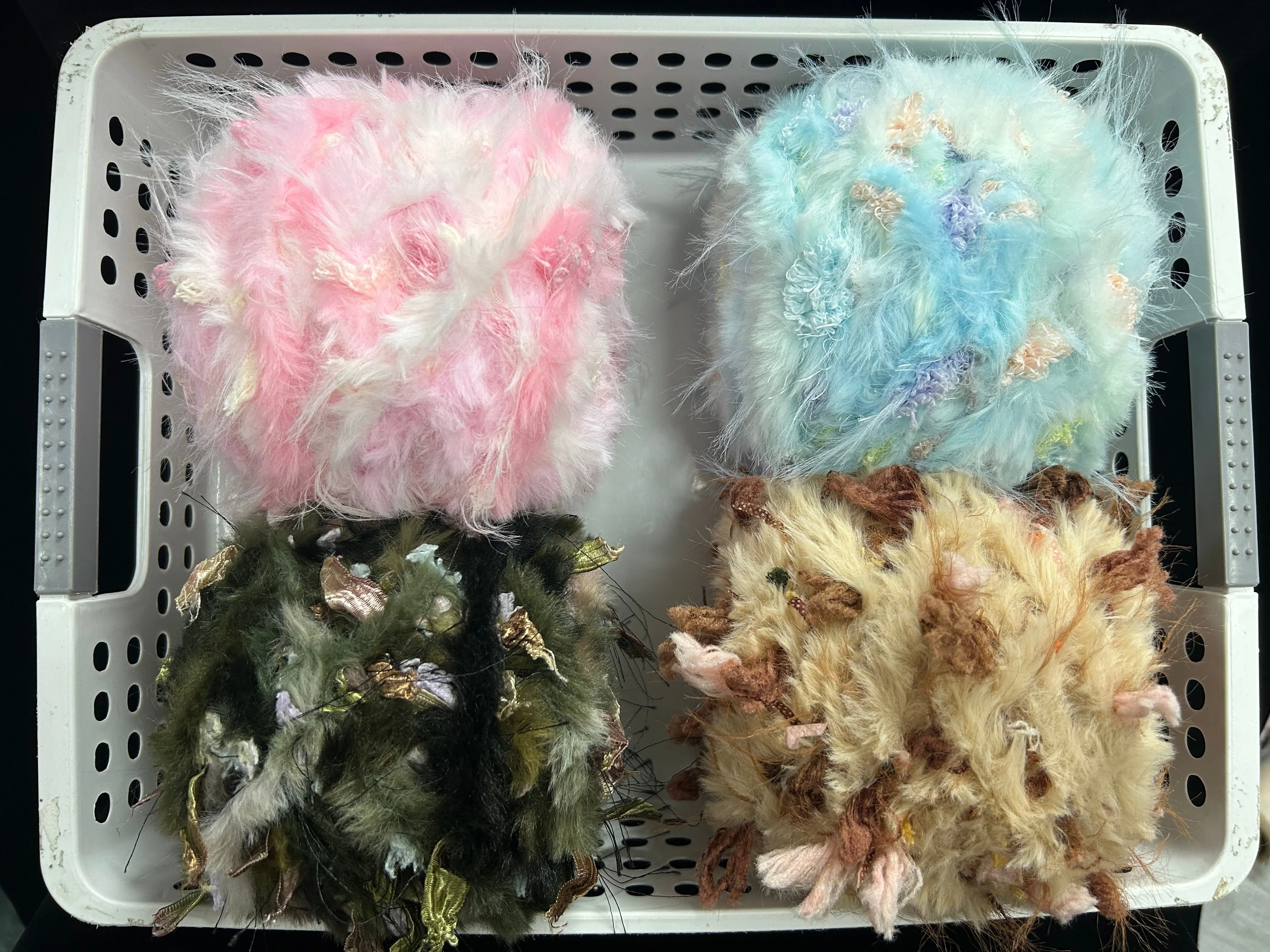 100g Hand Mixed Yarn Faux Fur Soft Plush Chunky Bulky for Knitting Crochet DIY Scarf Bag Hat, Textured Art Yarn Multicolor