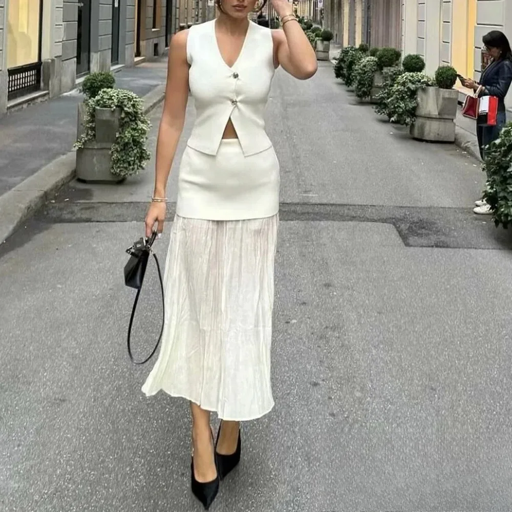 KONDALA, traje de oficina de punto Beige para mujer, chaleco con botones dorados y cuello en V + faldas largas con volantes de cintura alta, conjuntos elegantes de moda 2025
