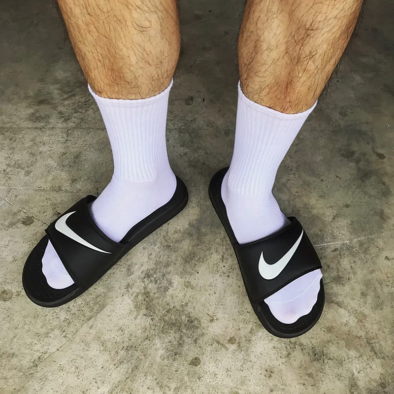 สีทึบถุงเท้าผู้ชายสายรุ้งสี Street Tube ผ้าฝ้ายส่วนบุคคลกีฬาตลกเกย์เซ็กซี่ถุงเท้าสีขาวการบีบอัด