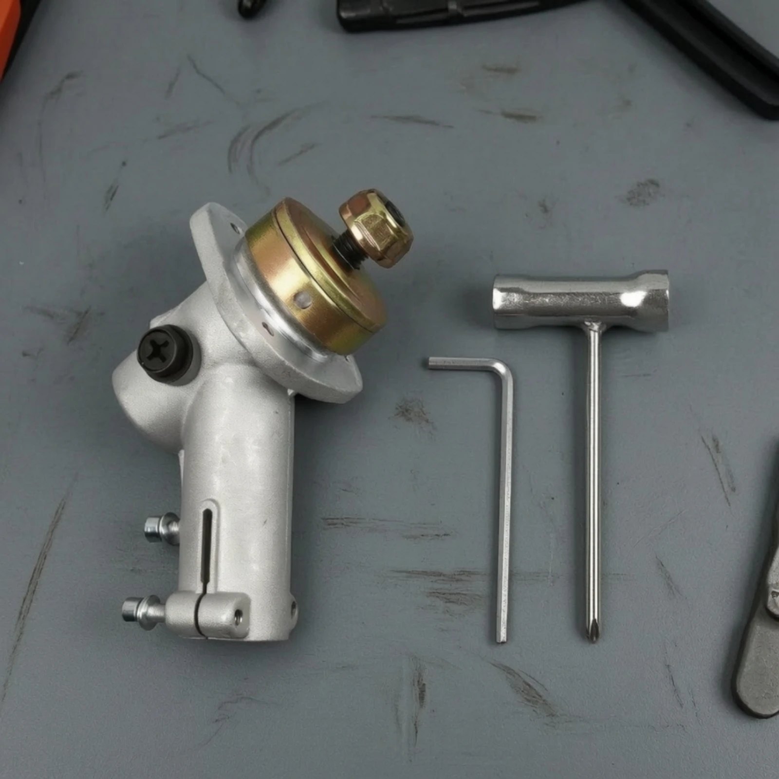 Trimmer Transmission Housing Assembly with Wrench Angled Replacement Trimmer Gearbox Brush Cutter Gearbox Metal Sturdy view 2