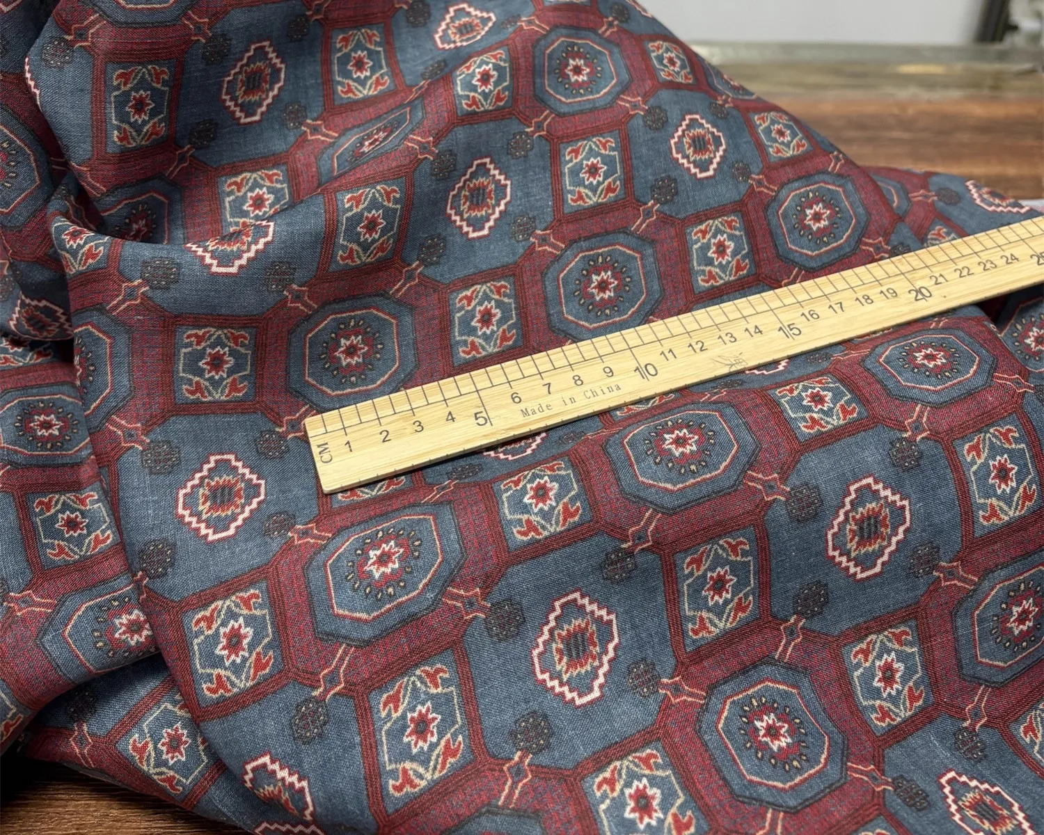 

1yard high quality pure ramie fabric Geometric Style of Mural Painting tela dress shirt bag cheongsam fabric for clothing