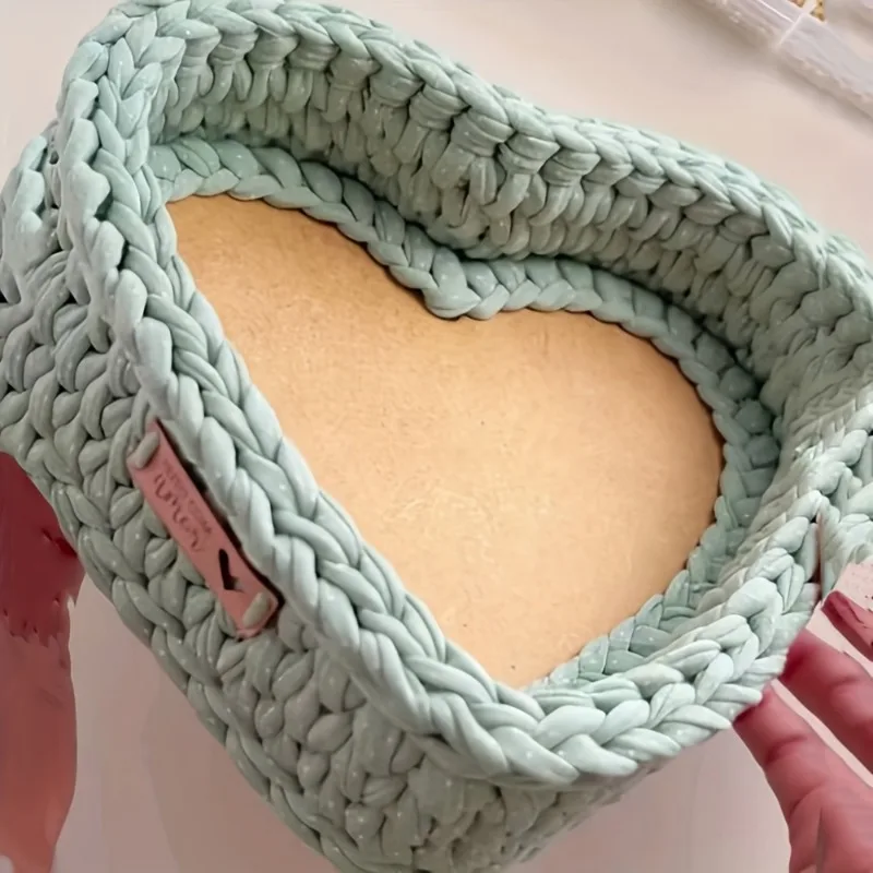 3pcs Heart-Shaped Crochet Basket Base Plate,DIY Heart-Shaped Blank Wooden Board  Embroidery Hoop Embroidery Frame Hole Plate - view 3