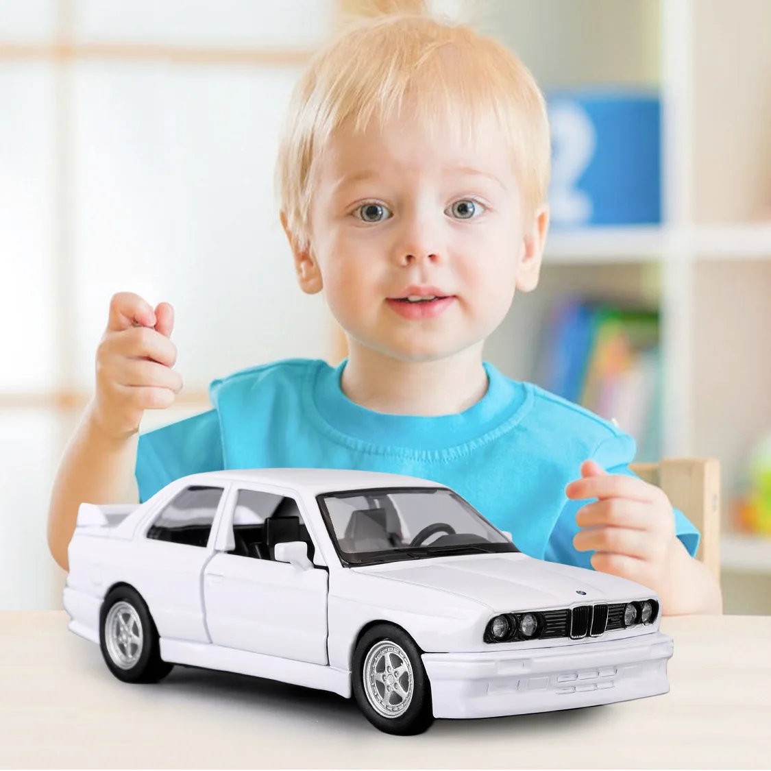 RMZCITY 1/36 スケール M3 車モデル、亜鉛合金ダイキャストプルバック車両子供のおもちゃ男の子女の子ギフト用