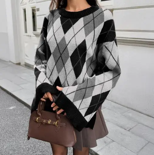 

2025 Autumn and Winter Casual Color Blocked Long Sleeved Woolen Coat Sweater Women's Clothing
