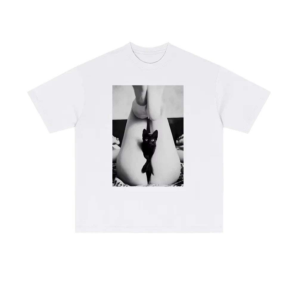 تي شيرت نسائي كاجوال بطبعة على شكل قلب ورقبة دائرية وأكمام قصيرة ملابس نسائية كاجوال بأكمام قصيرة Shein