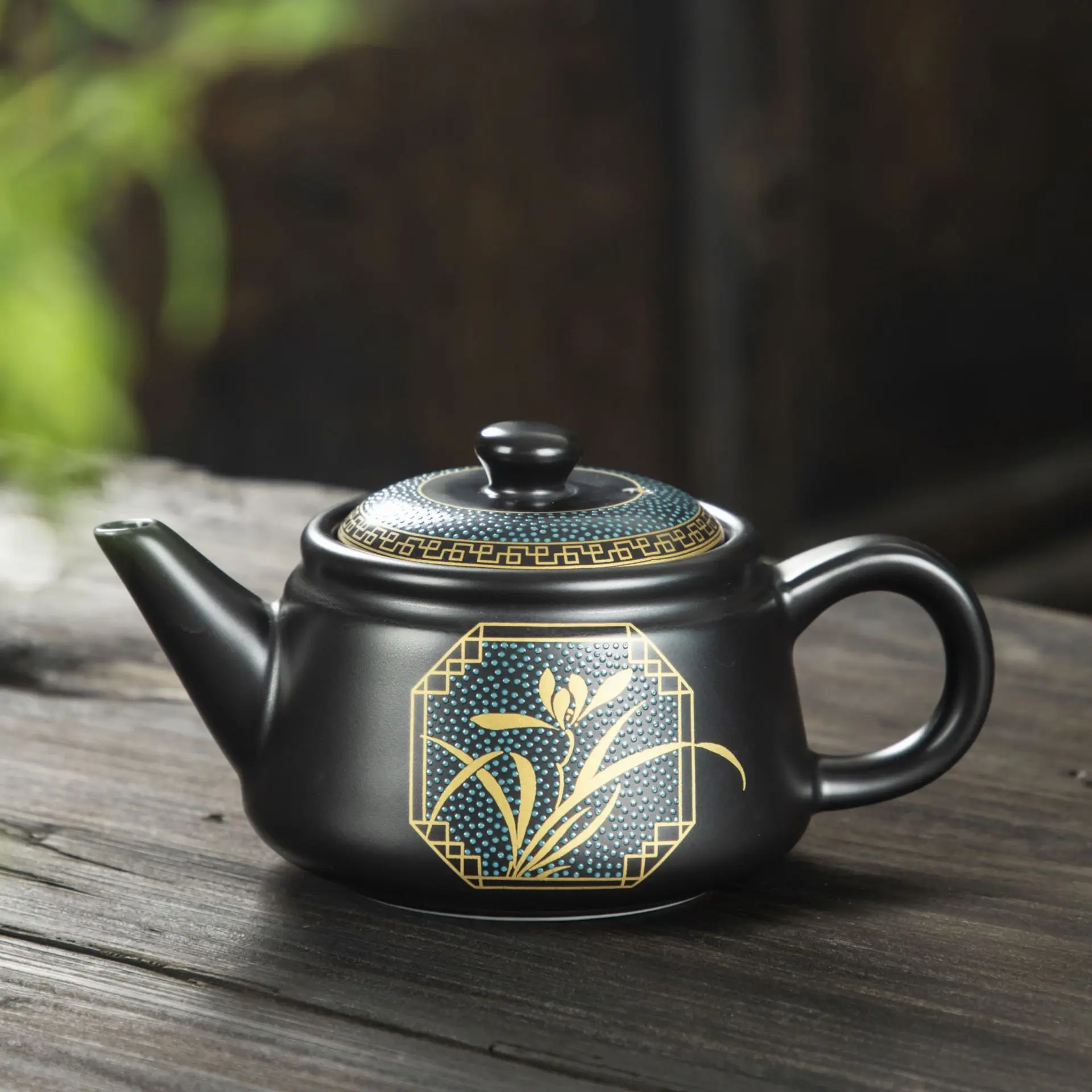 Classy Ceramic Teapot 250ml Handmade Black Teapot with Gold Inscriptions Tea Kettle Retro Kung Fu Tea Pot Set Teaware