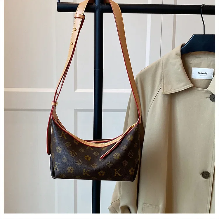 

2025 New High-end Light Luxury Bag Old Flower Contrasting Color Printed Letters Single Shoulder Underarm Tote Bag Women's Bag