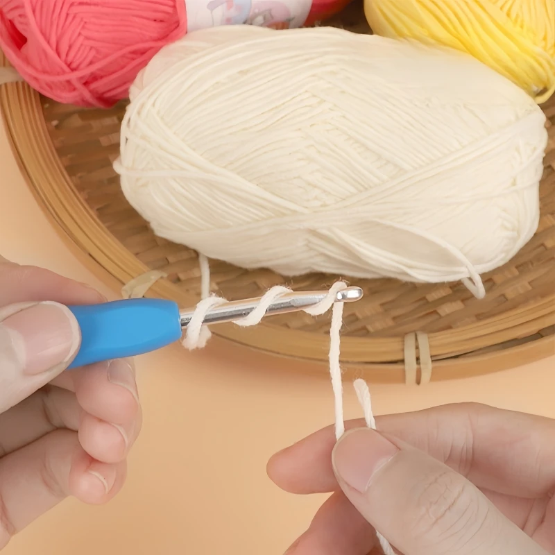 9Pcs/Set 2-6mm Soft Handle Aluminum Crochet Set Knitting Tool Sweater Needle Handle Scarf Sewing Needles Knitting for DIY Crafts