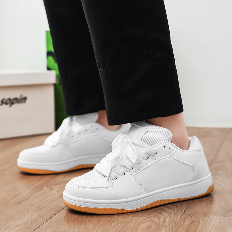 New men\'s women\'s classic sports shoes are fashionable casual comfortable breathable light high elastic white large size 39-46