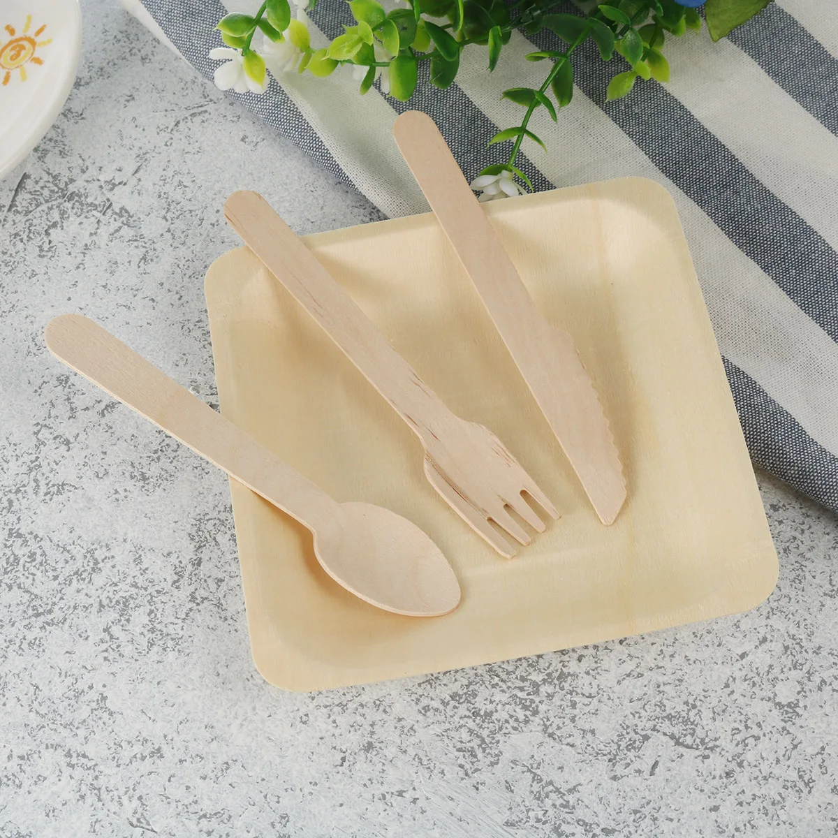 48pcs Disposable Wooden Cutlery Set Salad Dessert Plates Spoons Forks Knives Kitchen Tableware Party Picnic Supplies