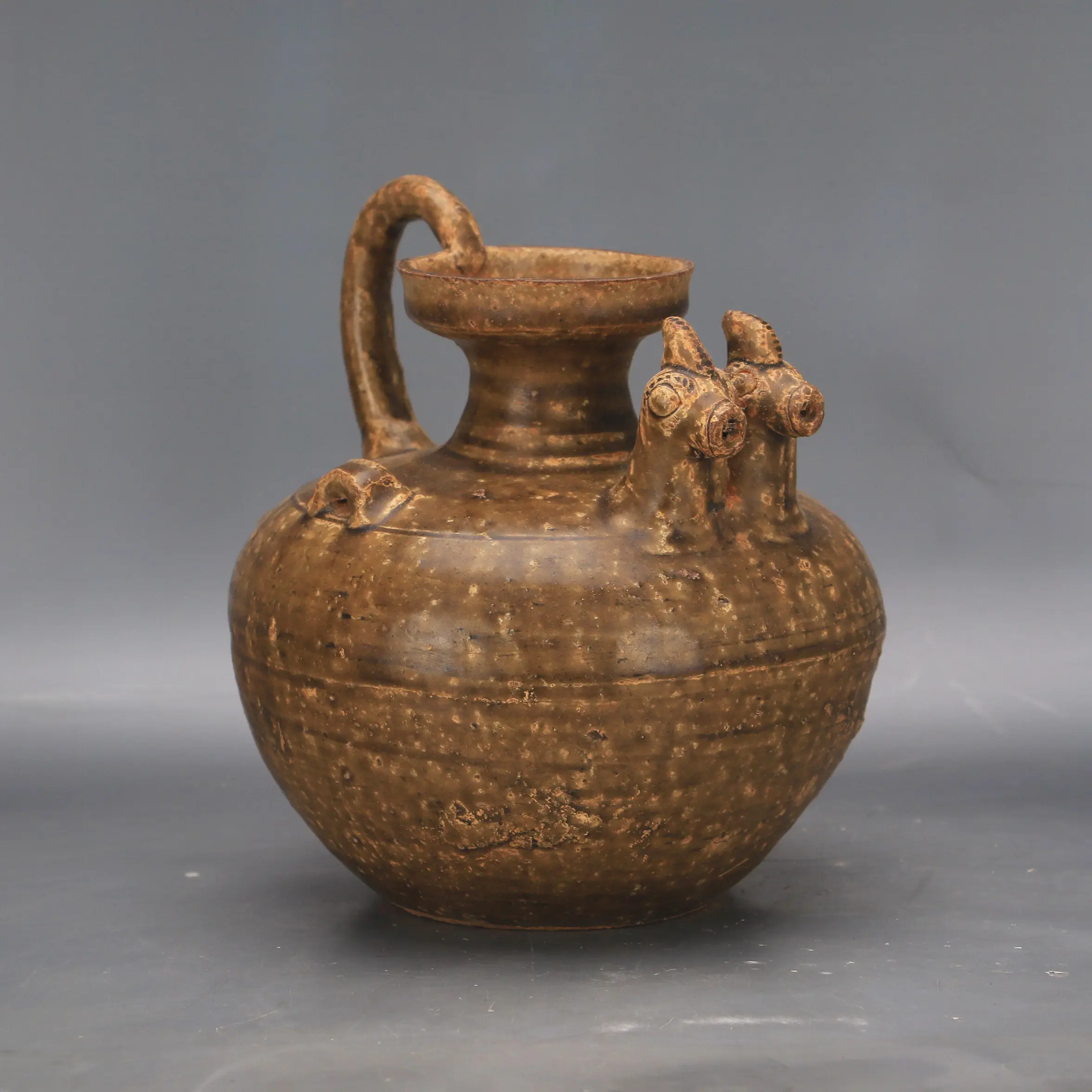 Chinese Vintage Yue Kiln Celadon Chicken Head Ewer Replica Ceramic Vase Home Hotel Decor Collectible